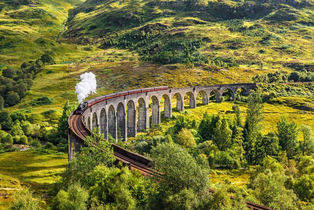 Glenfinnan Railway Viaduct, Scotland © Nick Fox/Shutterstock