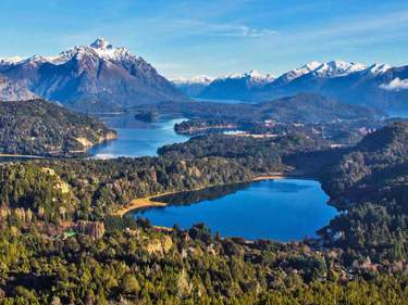 From Chile to Argentina, across the Andean Lakes