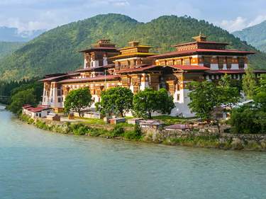 Bhutan’s Mountains and Monasteries