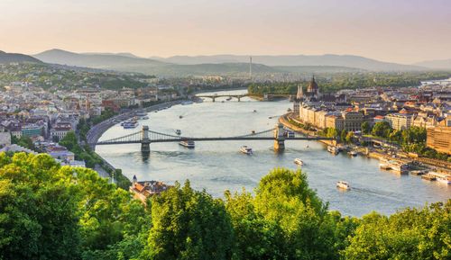 Budapest from the Gellert hill © Resul Muslu/Shutterstock