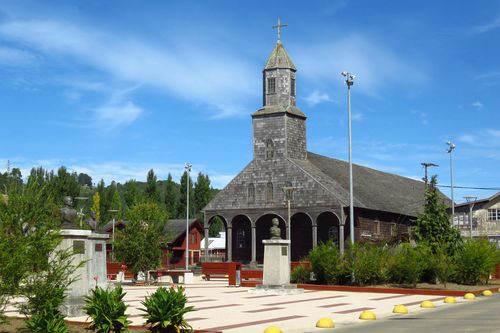 Church of Achao, Chiloe Chile © Vincent Calqulin/Shutterstock
