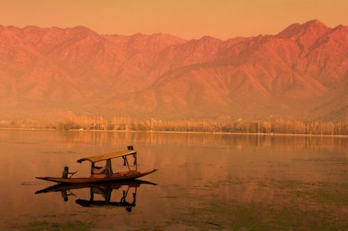 Sunset Dal Lake in Srinagar, Kashmir, India 