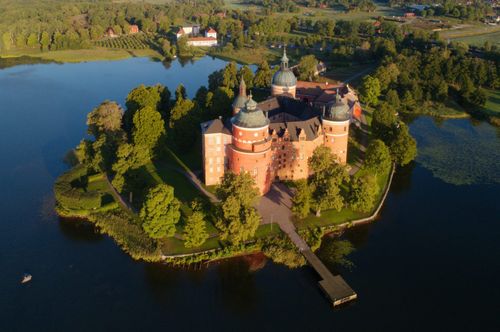 gripsholm-castle-mariefred-sweden-shutterstock_1166478499