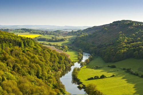 Meandering River Wye © Matthew Dixon/Shutterstock