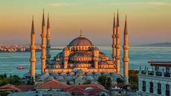 Blue mosque, Instanbul © OPIS Zagreb/Shutterstock