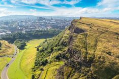 Cityscape of Edinburgh Arthur's Seat © S-F/Shutterstock