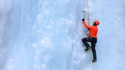 Ice climbing © Mikadun/Shutterstock