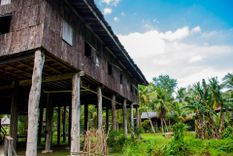 Traditional wooden houses Nelanau Yall in the Kuching to Sarawak Culture village. Borneo, Malaysia © Shutterstock