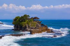 Tanah Lot Temple, Bali © Shutterstock