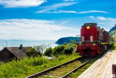 Trans-siberian railway Lake Baikal, Russia © Shutterstock