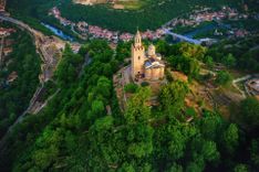  Tsarevets Fortress in Veliko Tarnovo in Bulgaria © Shutterstock