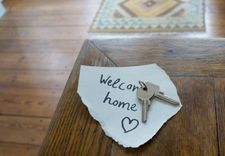 welcome-home-keys-shutterstock_1165687150